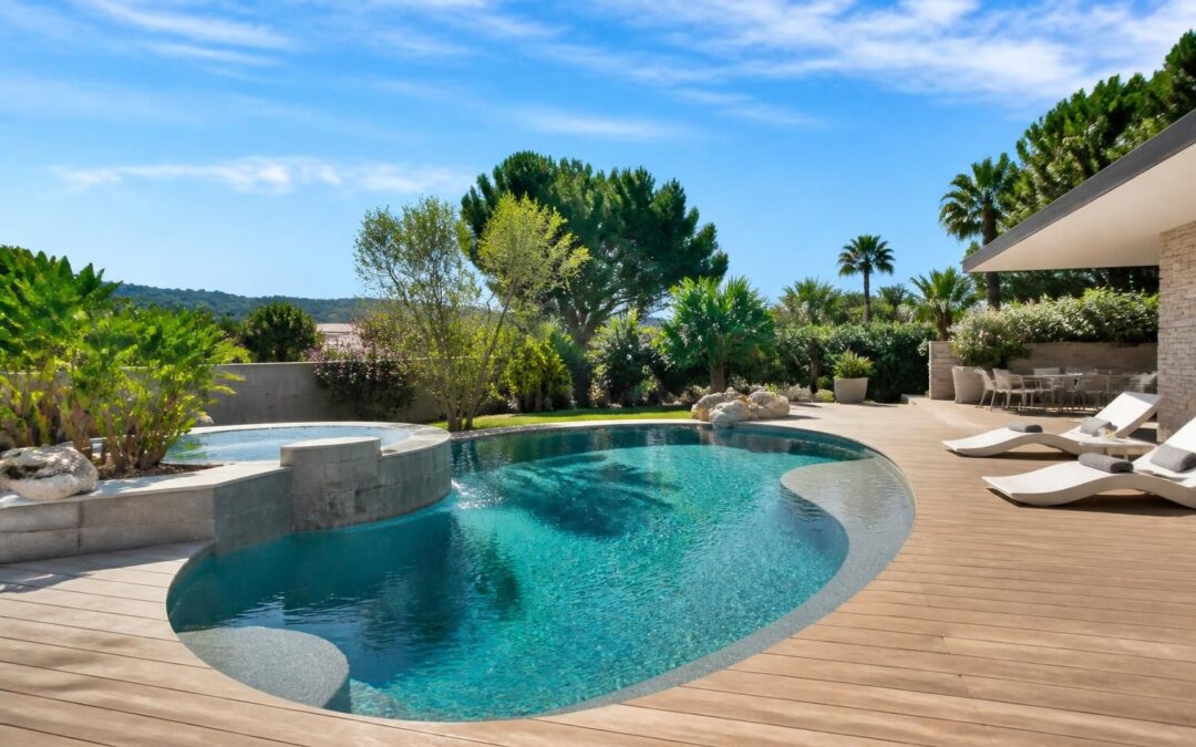 dodin piscine, spécialiste en création de piscines sur mesure, vous accompagne pour réaliser une piscine d'exception, adaptée à vos envies et à votre espace.