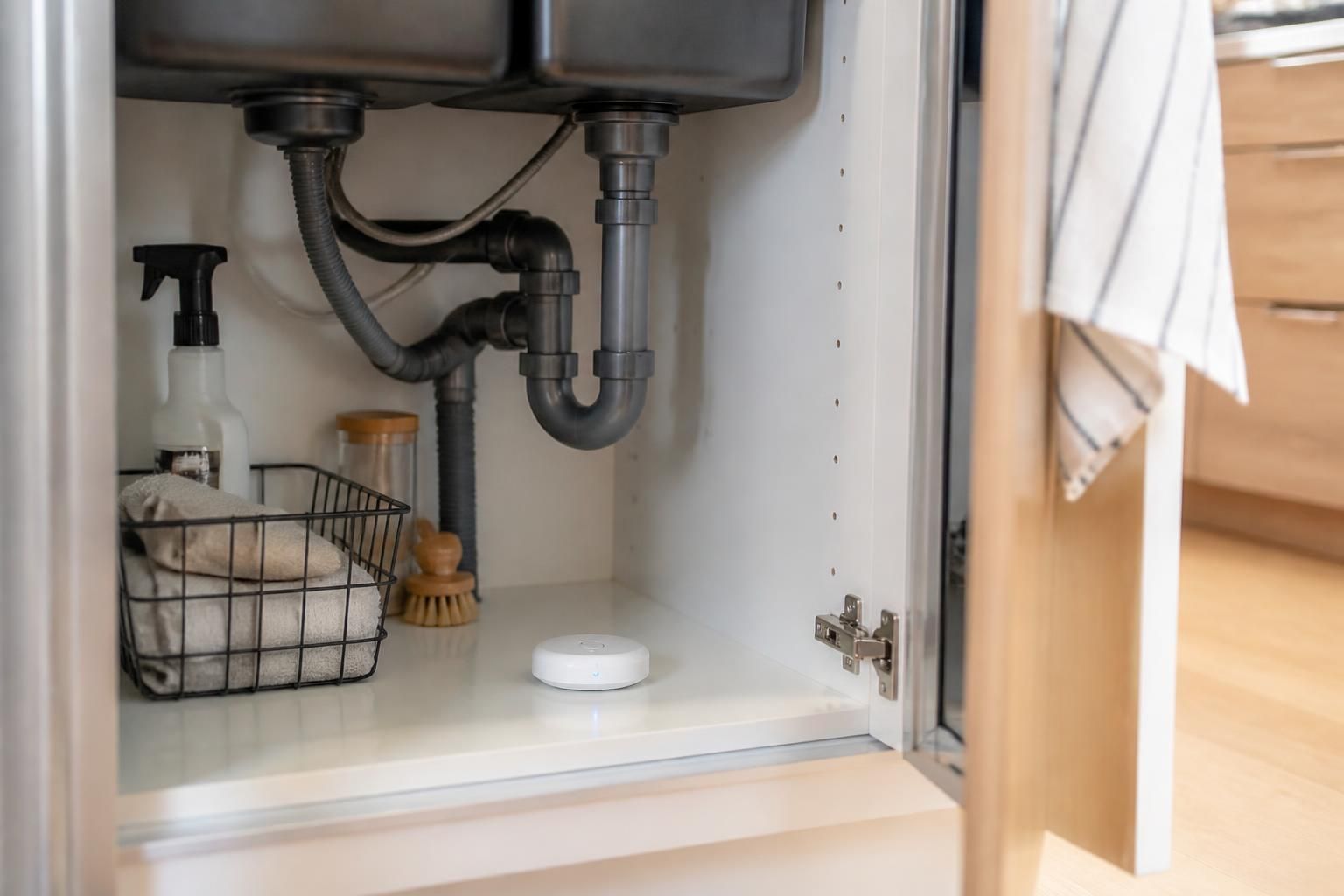 découvrez comment un détecteur de fuite d’eau peut protéger votre maison et économiser votre budget en alertant rapidement en cas de fuite. un compagnon malin pour prévenir les dégâts des eaux.