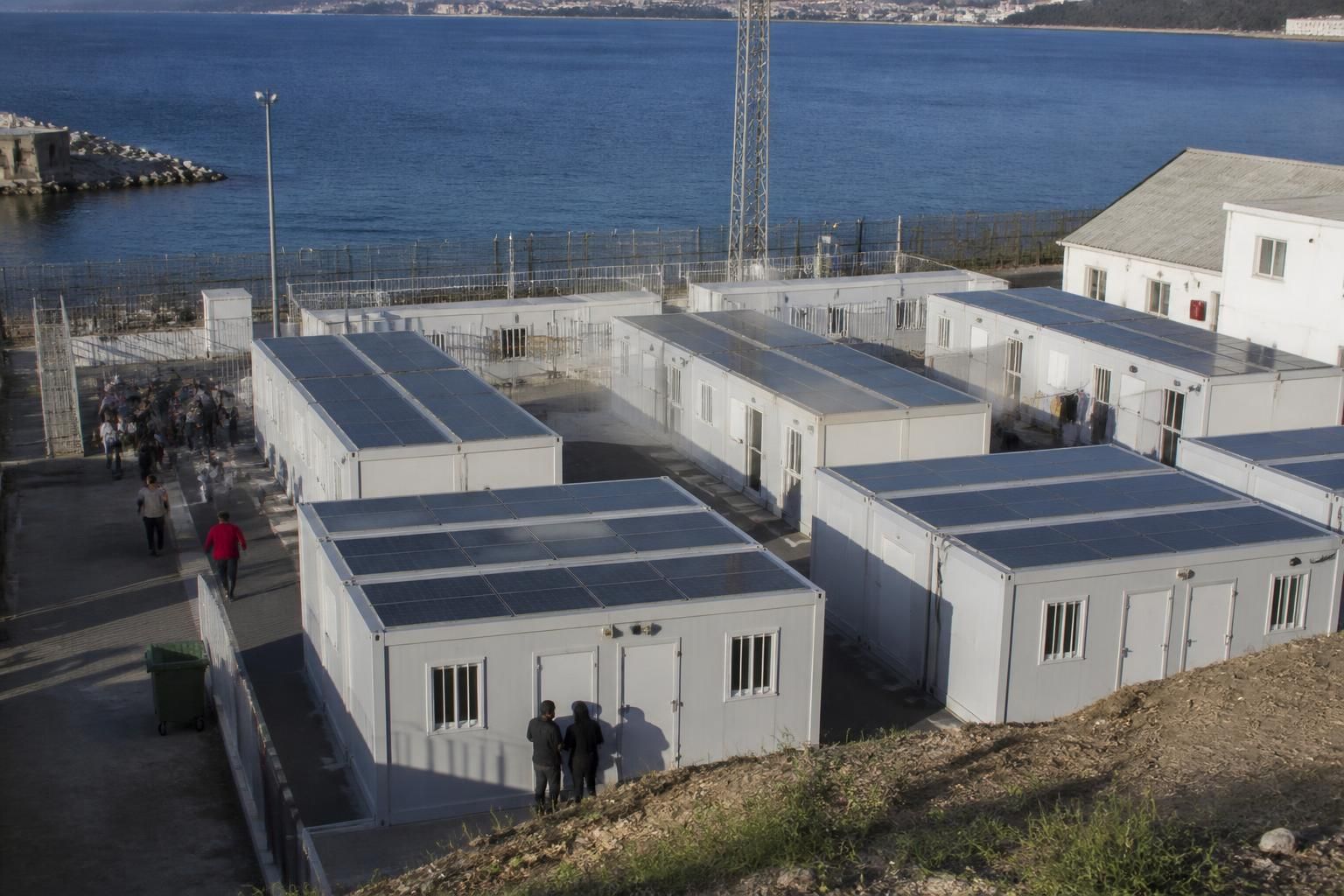 à ceuta, en espagne, des centaines de migrants se mobilisent lors d'une manifestation pour réclamer le respect et la reconnaissance de leur droit d'asile.