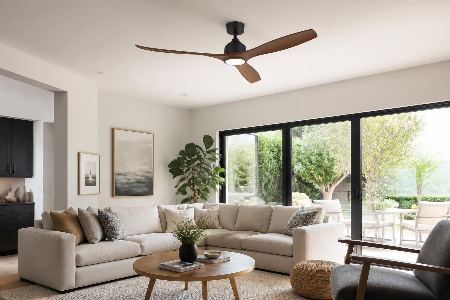 découvrez comment les ventilateurs de plafond font un retour en force pour combattre la canicule et vous offrir une fraîcheur idéale, pour un été agréable et revitalisant.